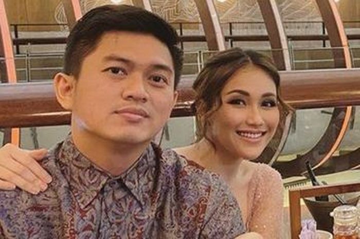 Ramalan Denny Darko Terbukti, Ayu Ting Ting dan Adit Jayusman Batal Menikah, Sudah Ada Peringatan!