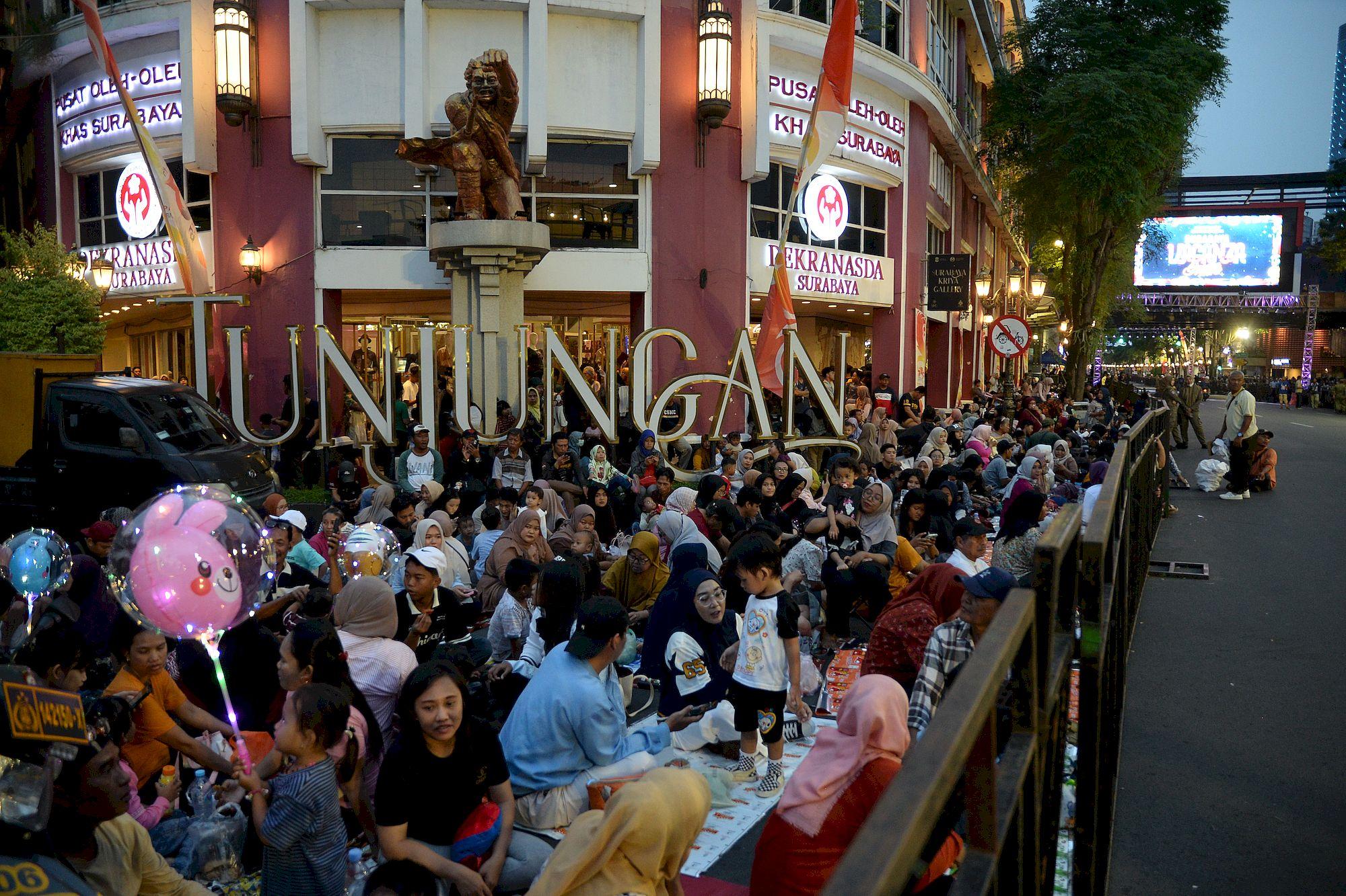 Surabaya Vaganza dan Rujak Uleg Bikin Surabaya Makin Bersinar, Jadi Magnet Wisatawan
