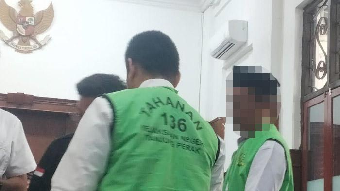 Diadili Karena Bawa Sabu 14,8 KG dari Mojokerto, Kurir Asal Surabaya Tutupi Identitas Pemasoknya