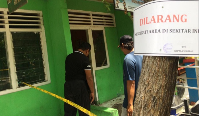 Lantai Ruang UKS di SDN Tropodo Mendadak Panas Sampai Bisa Jadi Tempat Goreng Telur