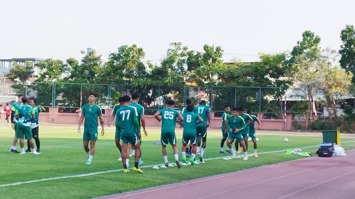 latihan-tim-Persebaya-3082024.jpg