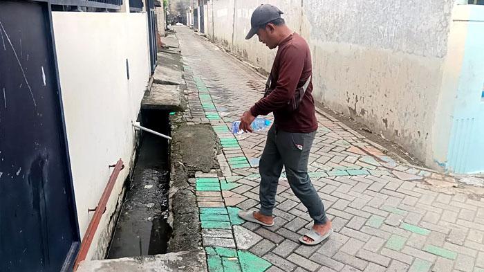 lokasi-balita-di-Surabaya-hilang-terseret-arus-selokan.jpg