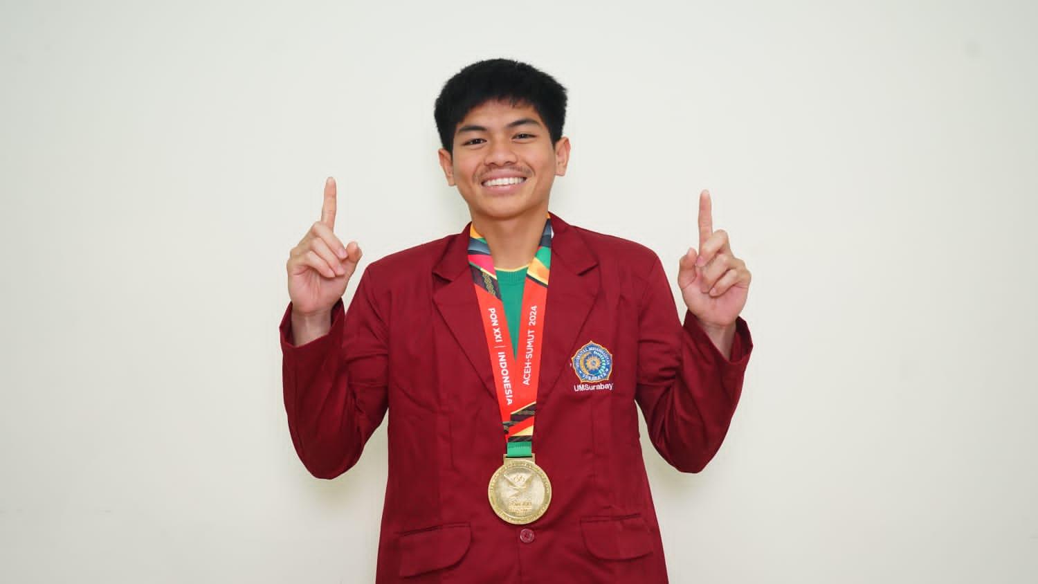 mahasiswa-umsura-raih-medali-emas-di-praha.jpg