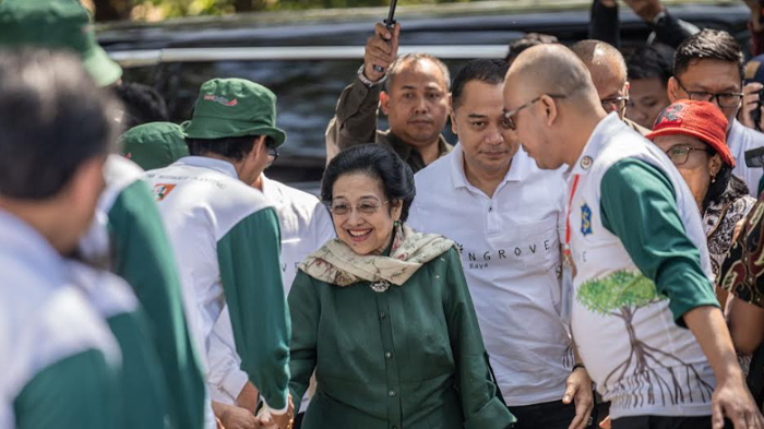 megawati-meresmikan-kebun-raya-mangrove-surabaya.jpg