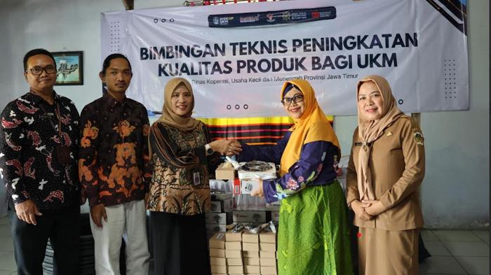Dukung Pengembangan UKM, Dinkop Jatim Gencarkan Bimtek dan Bantuan Alat Produksi