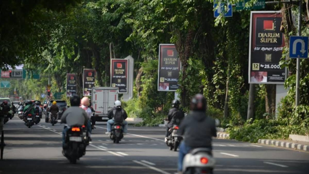 Eri Cahyadi Pacu PAD Surabaya Lewat Reklame di Taman, Ruang Hijau dan Estetika Tetap Prioritas