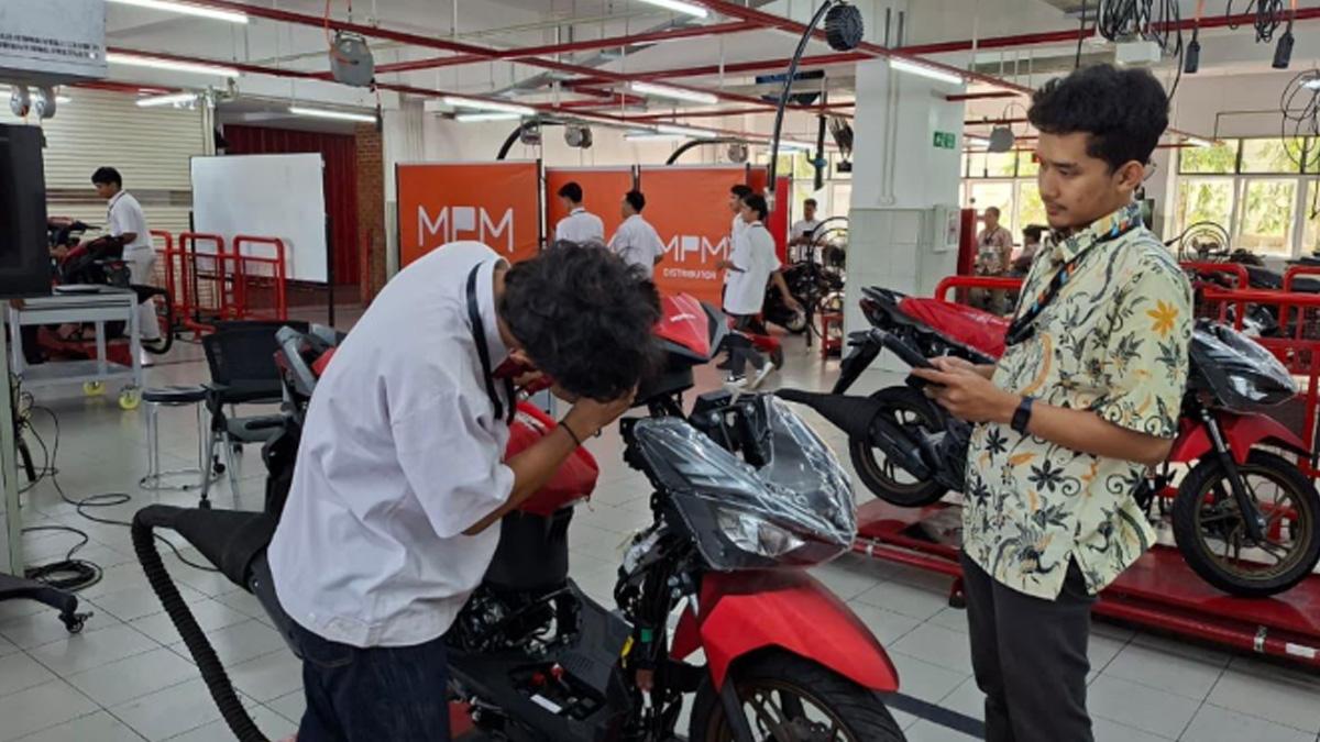 MPM Honda Jatim Perkuat Pendidikan Vokasi untuk Mencetak SDM Unggul - Surya.co.id