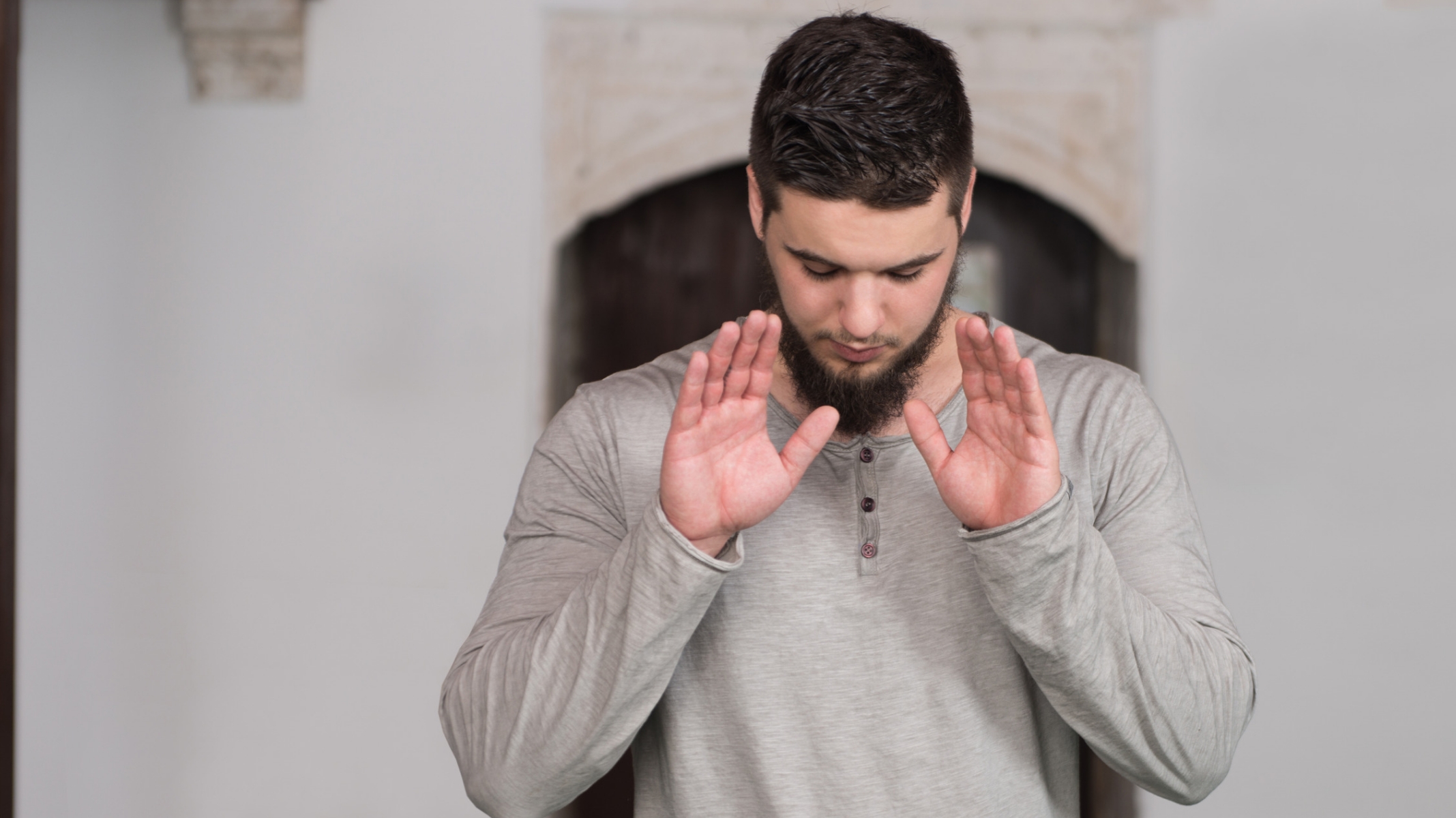 Bacaan Surat Pendek Sholat Dhuha Menurut Hadist Lengkap Tulisan Arab - Latin