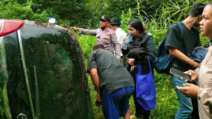 Mobil Rombongan Wisatawan Terjun ke Jurang di Glagah Banyuwangi, Seluruh Penumpang Selamat