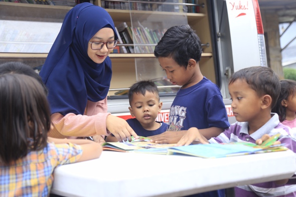 Buang Malu dengan Mendongeng di KaCa Universitas Muhammadiyah Malang