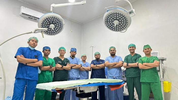 Tim Medis Gabungan Unair Surabaya Inisiasi Operasi di RSUD Aceh Tamiang