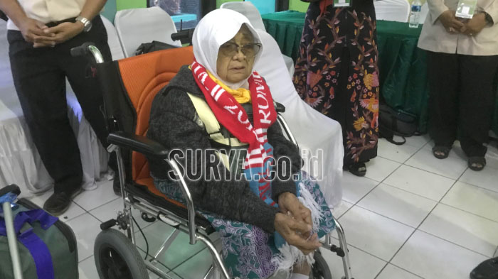 nenek-sukinah-93-asal-magetan-yang-menjadi-calon-jemaah-haji-cjh-tertua.jpg