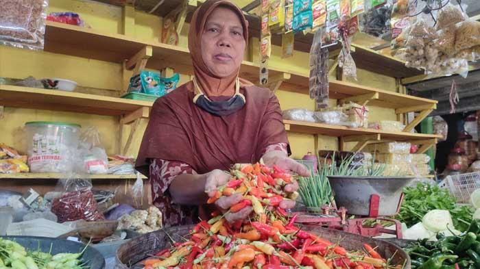 pedagang-cabai-rawit-di-Pasar-Pagotan-Madiun.jpg