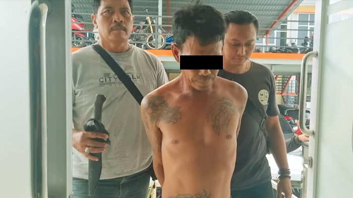 pelaku-pembacokan-di-Kecamatan-Benjeng-Gresik-diringkus-polisi.jpg