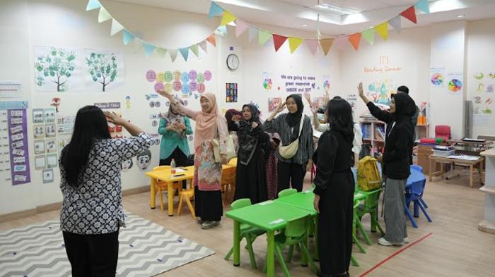 Rayakan Hari Guru 2024, Sampoerna Academy Surabaya Pakuwon Indah Gelar Pelatihan Pendidikan Inovatif