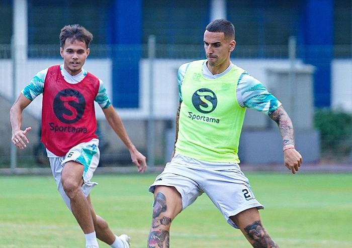 pemain-Persib-jalani-latihan-jelang-lawan-Persebaya-Surabaya.jpg