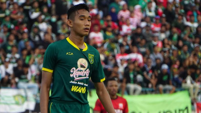 Kompetisi Berhenti, Bek Persebaya Bantu Kakak Jualan Ayam Potong