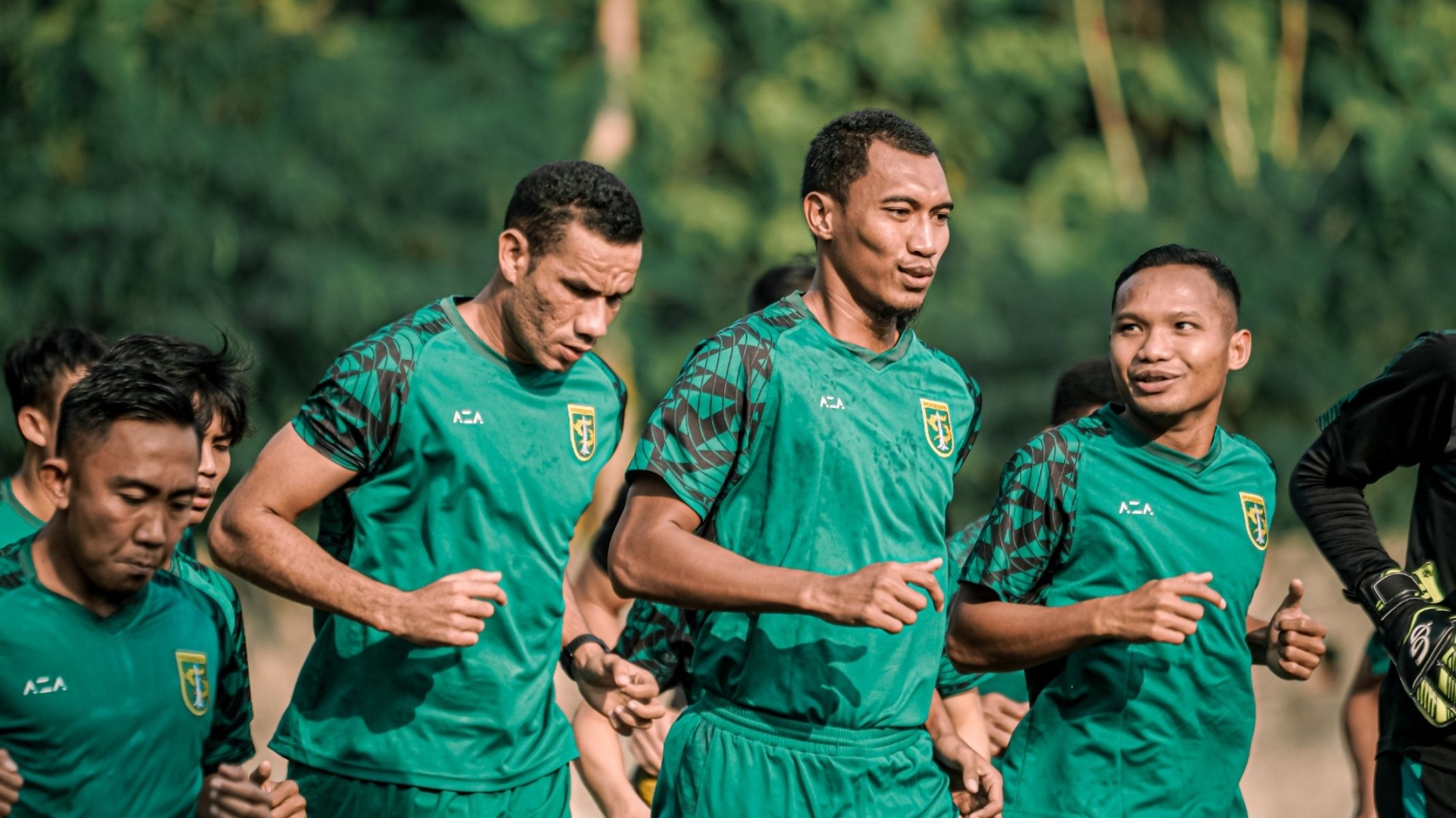 pemain-persebaya-surabaya-latihan-jelang-laga-lawan-psis-semarang.jpg