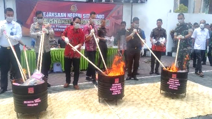 Bakar Ribuan Pil Okerbaya dan Sabu 23,10 Gram, Kejari Situbondo Sudah Tuntaskan 43 Kasus Perkara
