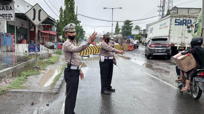 Jembatan Plaosan Babat Lamongan Dibongkar, Polisi Berlakukan Sistem Contra Flow Hingga 15 Desember