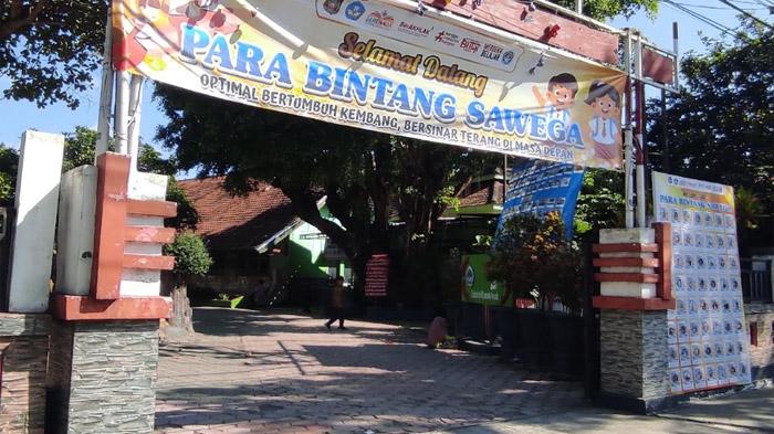 Siswa Kota Blitar Belum Berseragam Baru, Akibat Pengadaan Gratis Diganti Berupa Pakaian Jadi