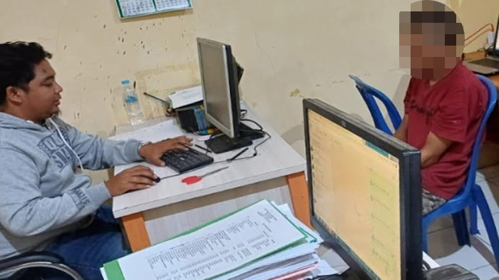 Kedatangan Polisi Kagetkan Pengedar Narkoba di Situbondo, Ketahuan Simpan 8,89 Gram Sabu Siap Edar