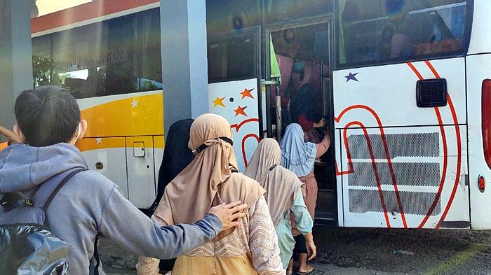 Libur Panjang, Jumlah Kedatangan Penumpang Terminal Surodakan Trenggalek Naik