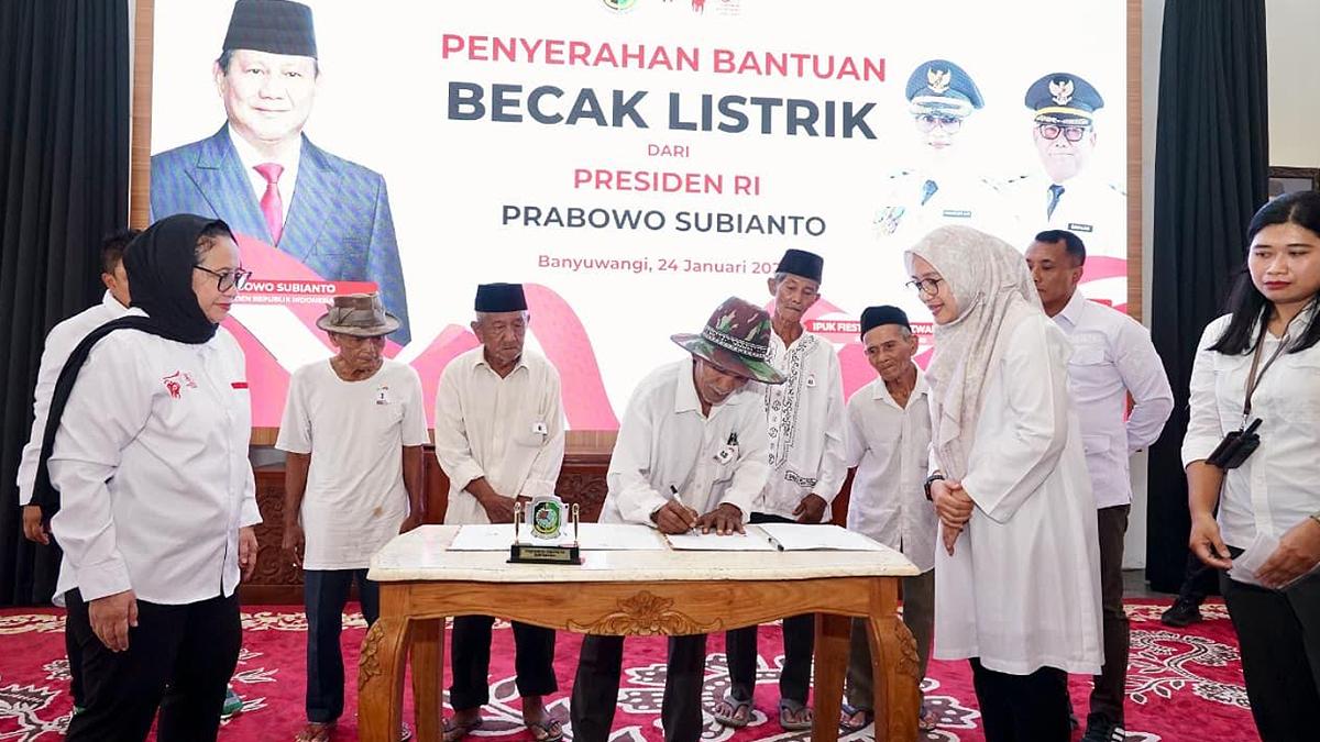 penyerahan-bantuan-becak-listrik-di-Banyuwangi-Jatim-2412026.jpg