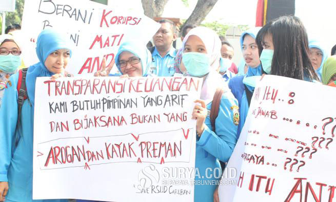 Ratusan Perawat RSUD Caruban Luruk Kejari Mejayan dan Dewan