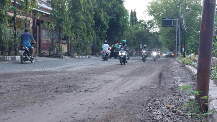 perbaikan-jalan-rusak-di-kota-lamongan.jpg