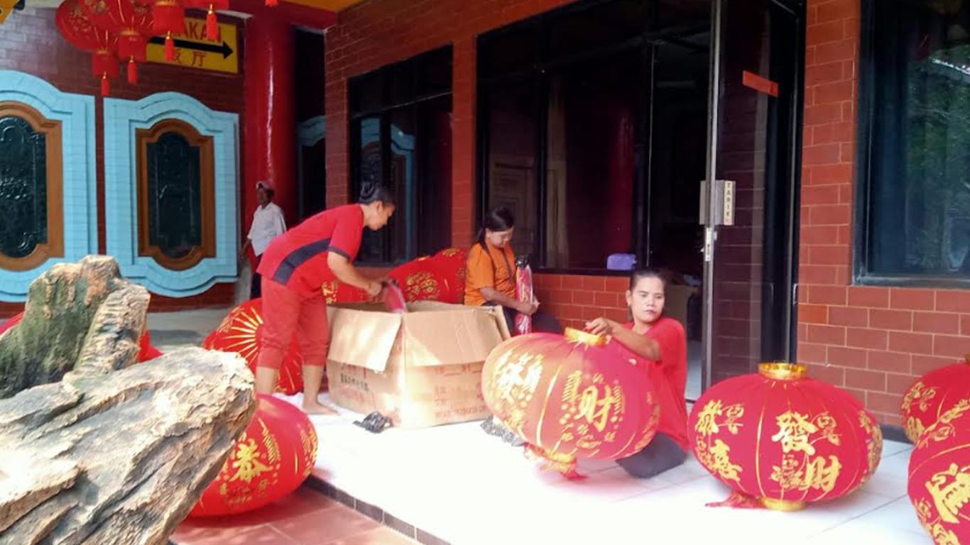 persiapan-Imlek-di-Kelenteng-Kwan-Sing-Bio-Tuban.jpg