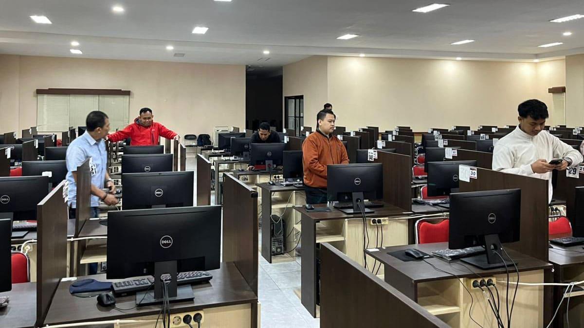 persiapan-iji-coba-UTBK-SNBT-di-Univeritas-Jember-Jatim.jpg
