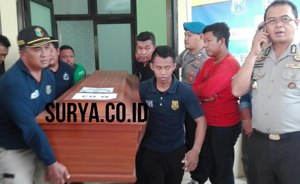 BREAKING NEWS - 4 Jenazah Penumpang KM Mutiara Sentosa 1 Diserahkan ke Keluarga