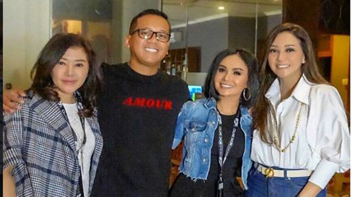 Intip Potret Pesona Pinky Evianty Kakak Maia Estianty, Cantik Mana dengan Sang Adik?