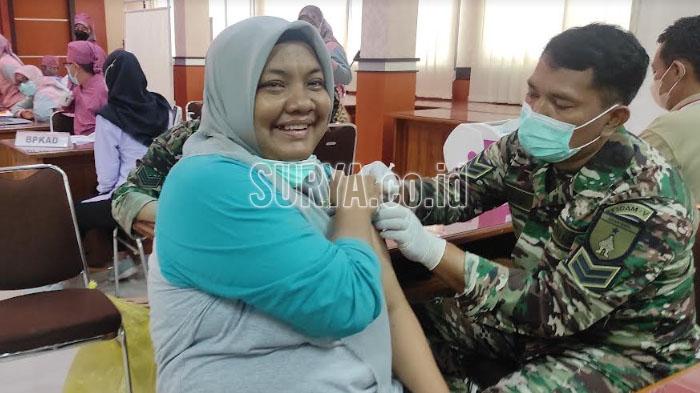 pns-vaksin-Covid-19-booster-kedua-Jumat-2712023.jpg
