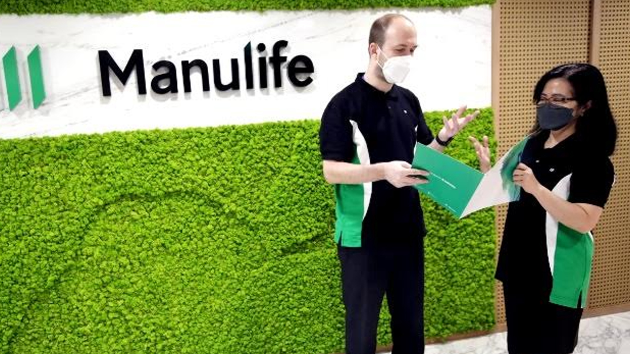 presiden-direktur-dan-ceo-manulife-indonesia-ryan-charland.jpg