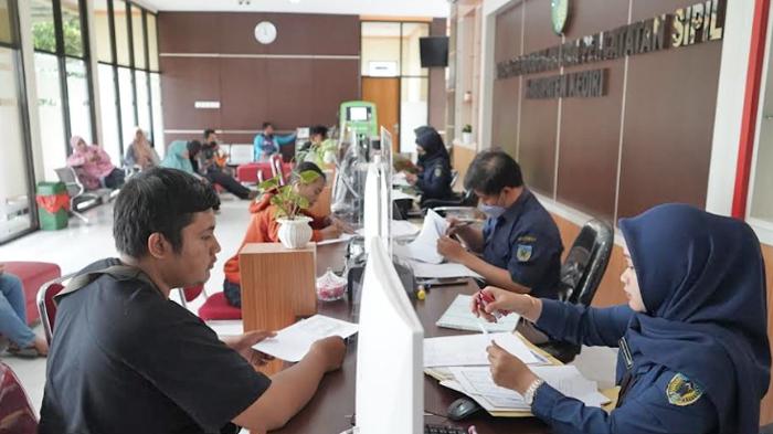 proses-pembuatan-dan-perekaman-e-KTP-kediri.jpg
