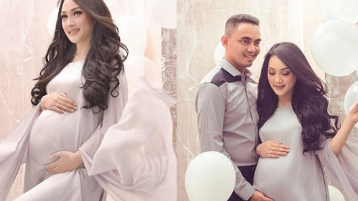 Mariya Zaxarovaning yalangoch fotosuratlari