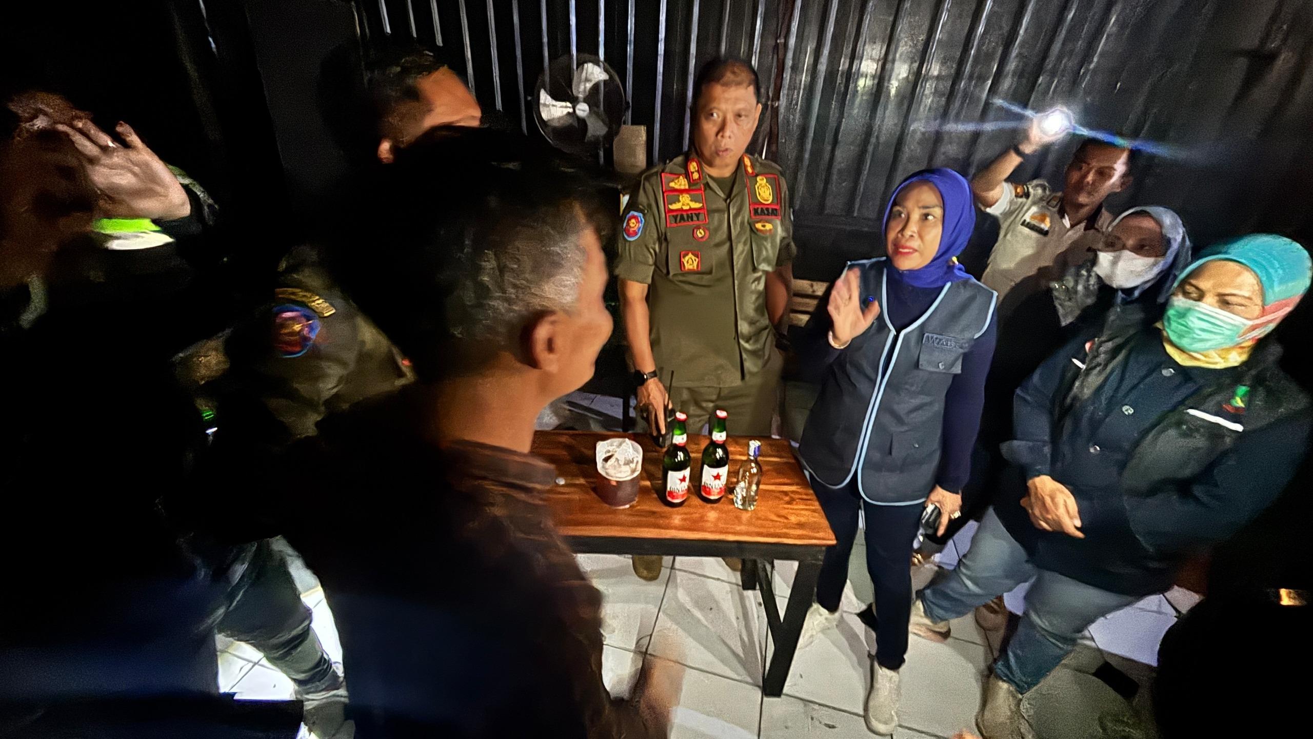 Razia Warung Remang Remang di Sidoarjo Bocor, Keburu Tutup Sebelum Petugas Datang - Surya.co.id