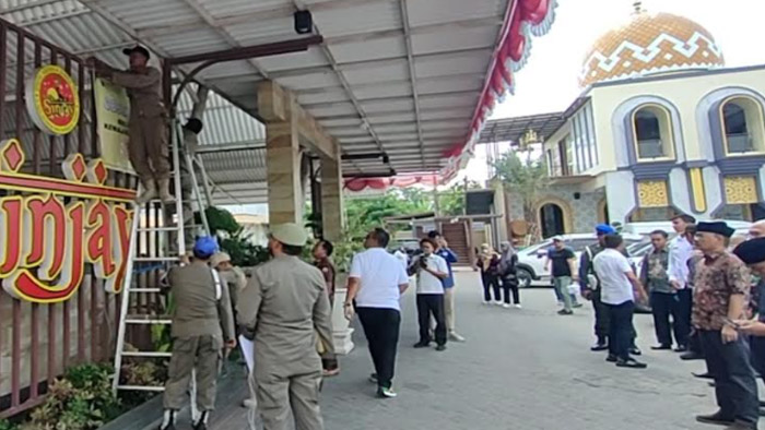 Warung Bebek Sinjay Ditutup Kalau Tak Setor Kekurangan Pajak, Banner Jadi Pesan Tegas ke Pengusaha