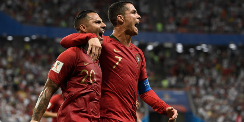 ricardo-quaresma-kiri-dan-cristiano-ronaldo_20180626_020347.jpg