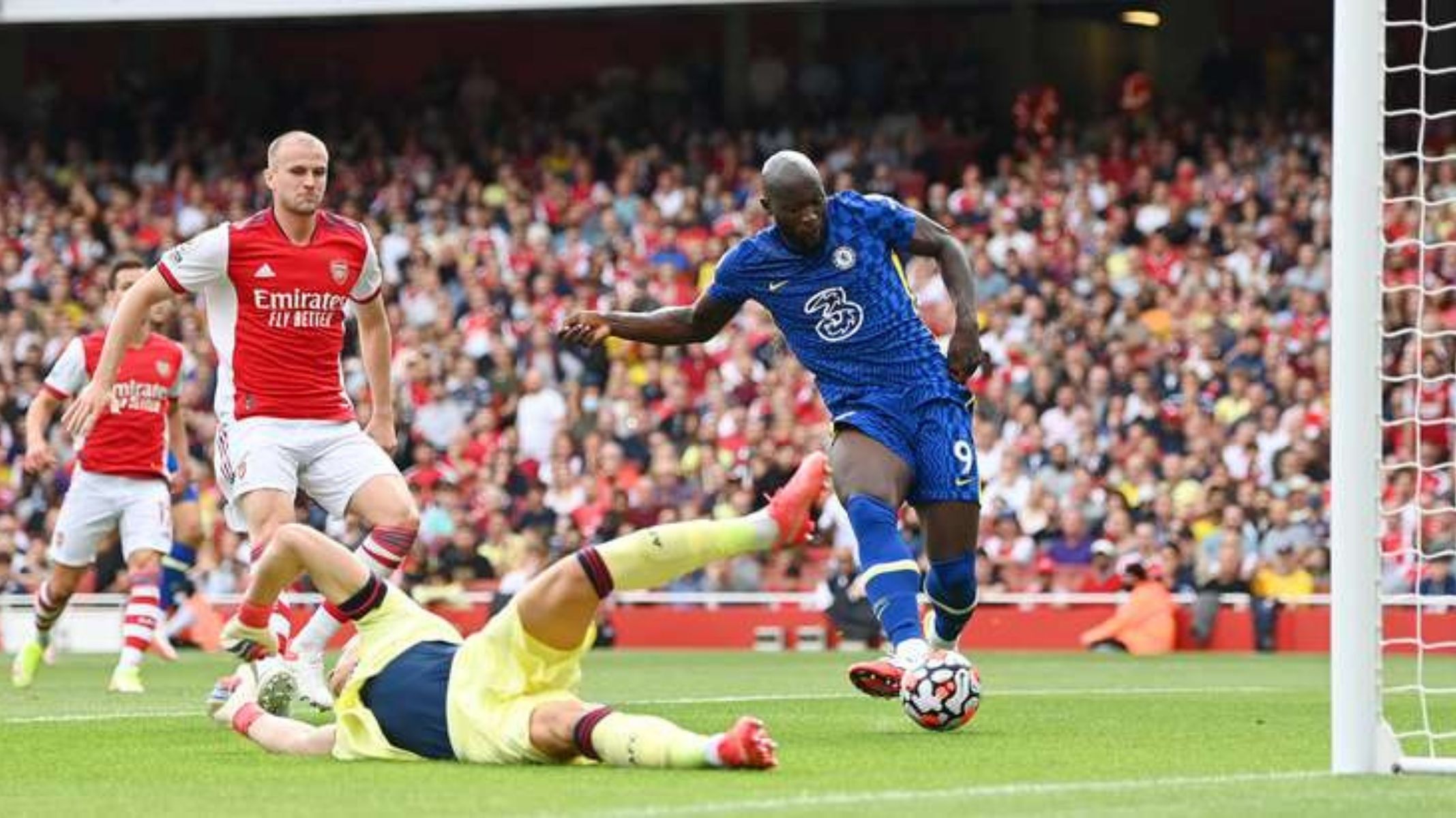 romelu-lukaku-berhasil-mencetak-gol-di-pertandingan-debutnya.jpg