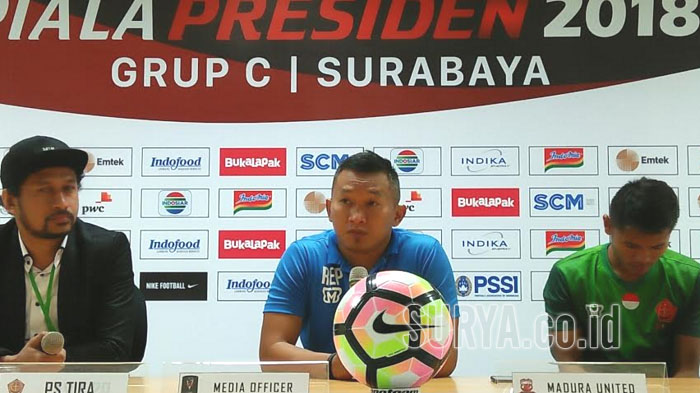 rudy-eka-priambada-pelatih-ps-tira_20180123_200334.jpg