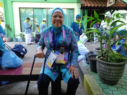 Rajin Menabung Tukang Sampah Mampu Naik Haji