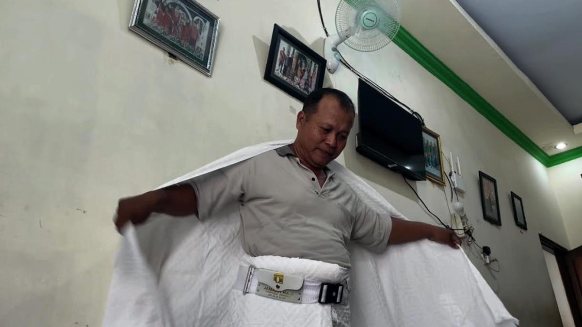 Sosok Hariono, Pedagang Asongan Jombang Jemput Mimpi Naik Haji Setelah Menabung 29 Tahun
