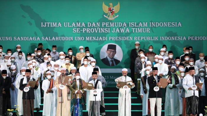 sejumlah-ulama-dan-pemuda-islam-jawa-timur-dukung-sandiaga-uno-capres-2024.jpg