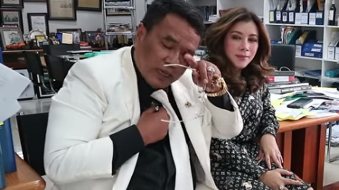 Sekali Jalan Hotman Paris Pakai Rp 30 Miliar, Menangis saat Kenang Asal Usul Berlian Termahalnya