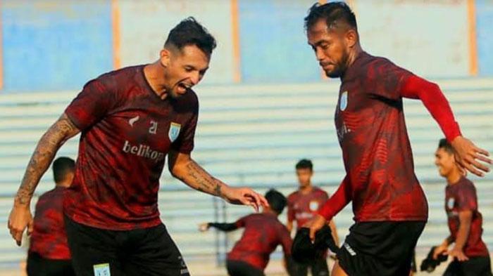 sesi-latihan-di-Stadion-Surajaya-Jumat-2992023.jpg