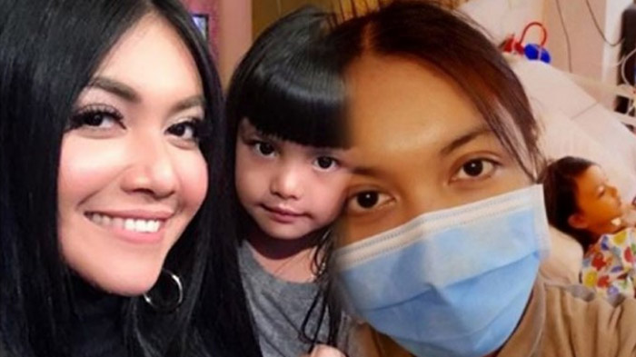 Rambut Putrinya Mulai Rontok, Denada Tutup Kaca Wastafel Pakai Koran, Respon Shakira Banjir Komentar