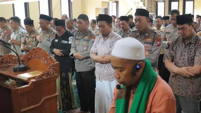 Doakan Driver Ojol Yang Ditabrak Rantis Brimob, Kapolres Mojokerto : Kepergiannya Duka Kita Semua